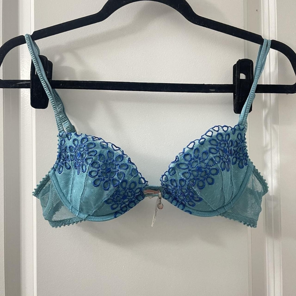 Vintage Y2K Victoria's Secret Eyelet Lace Teal Blue Very Sexy Bra 34B